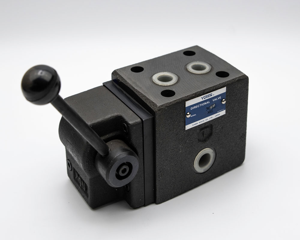 2 Position DETENT - Manually Operated Directional Valves -  1 ¼" BSP Threaded